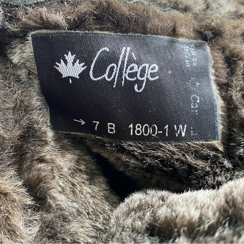 Black Leather and Natural Shearling Lace Up Square Toe Winter Boots 7M College - Picture 9 of 14